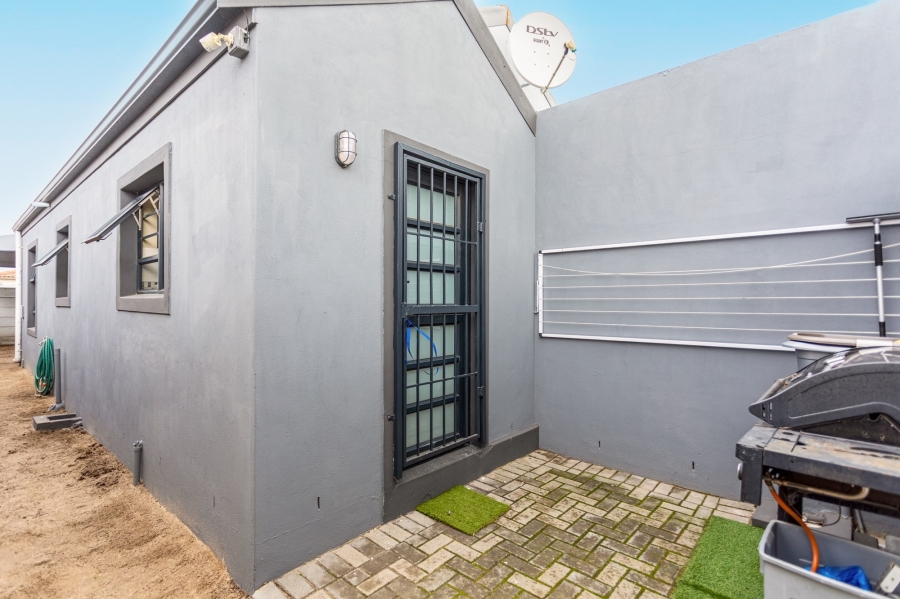 3 Bedroom Property for Sale in Windsor Park Estate Western Cape